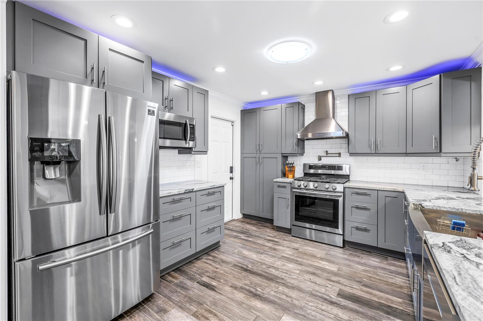 POINT PINELLAS HEIGHTS - Residential