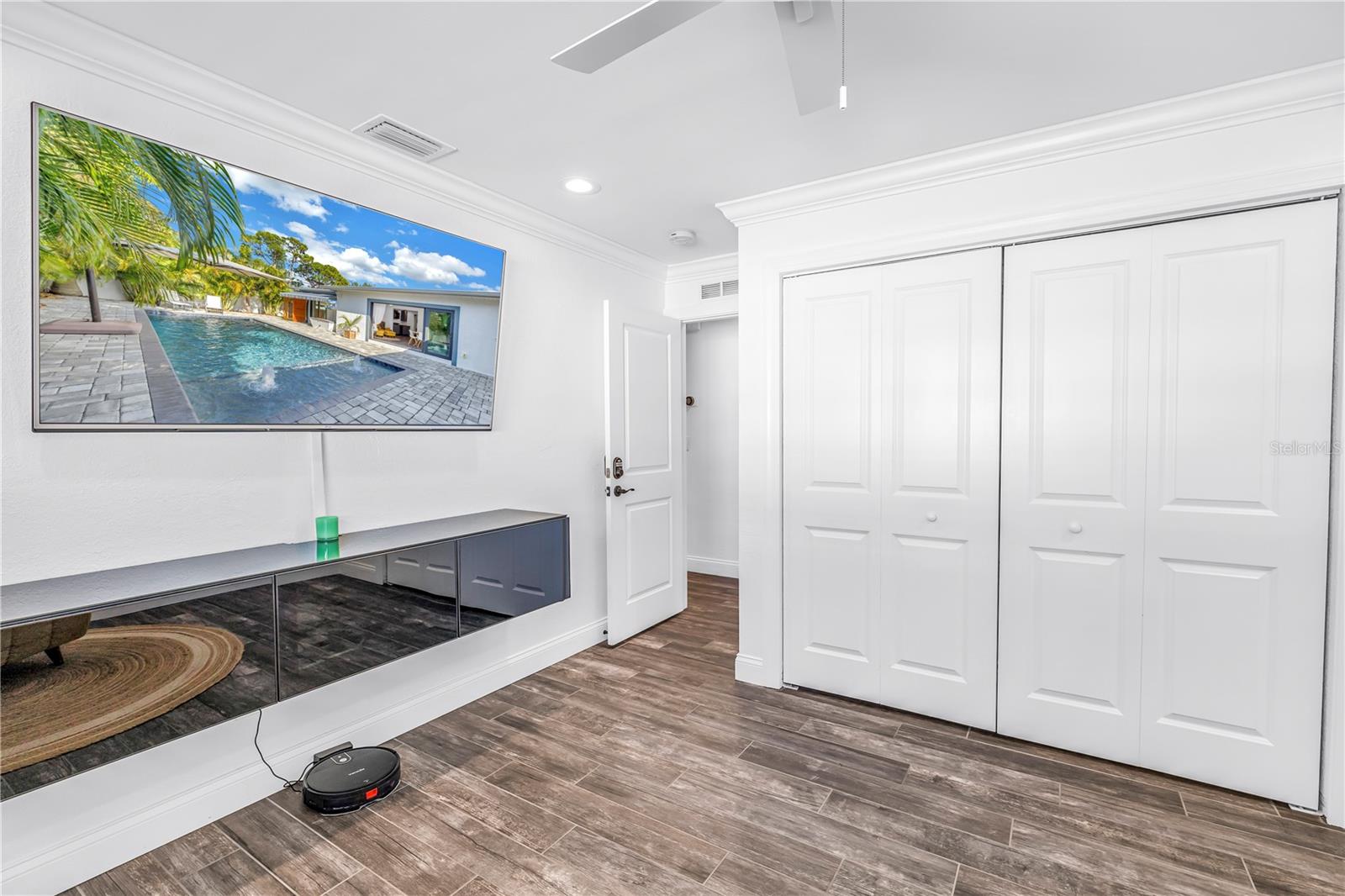 POINT PINELLAS HEIGHTS - Residential