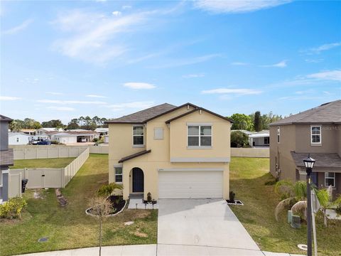 Photo of 1773 Yellow Trail, Lakeland, FL 33801 (MLS # TB8358803)