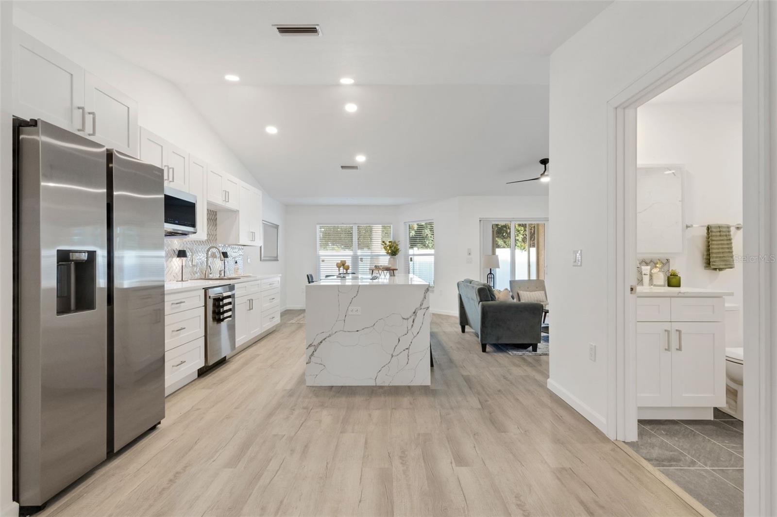 LESLIE PARK/VILLA LE GRAND - Residential