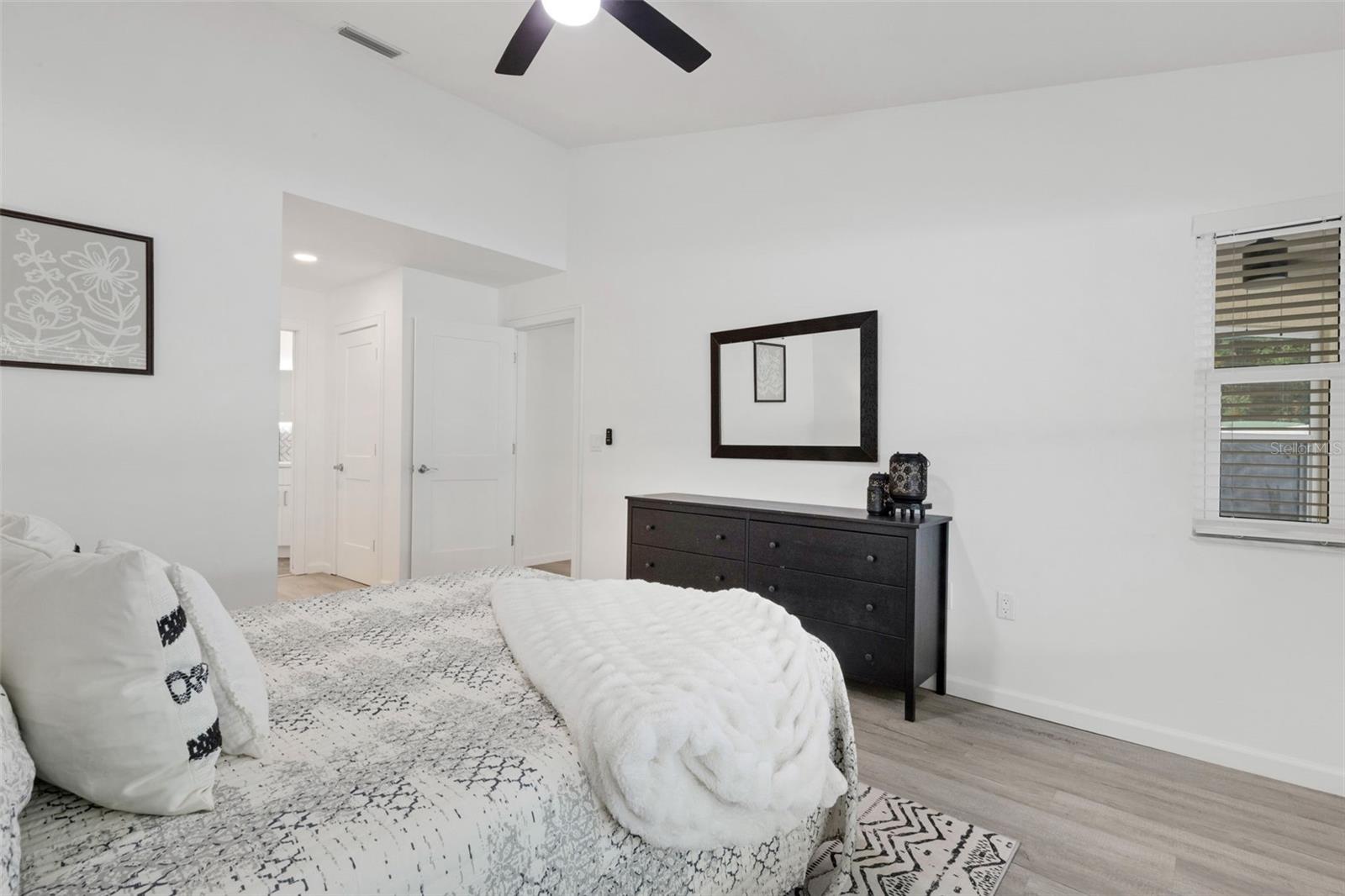 LESLIE PARK/VILLA LE GRAND - Residential