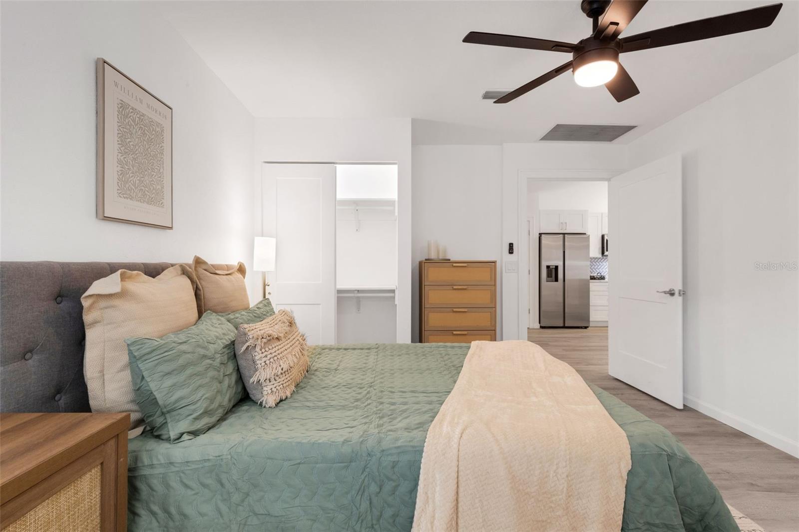 LESLIE PARK/VILLA LE GRAND - Residential