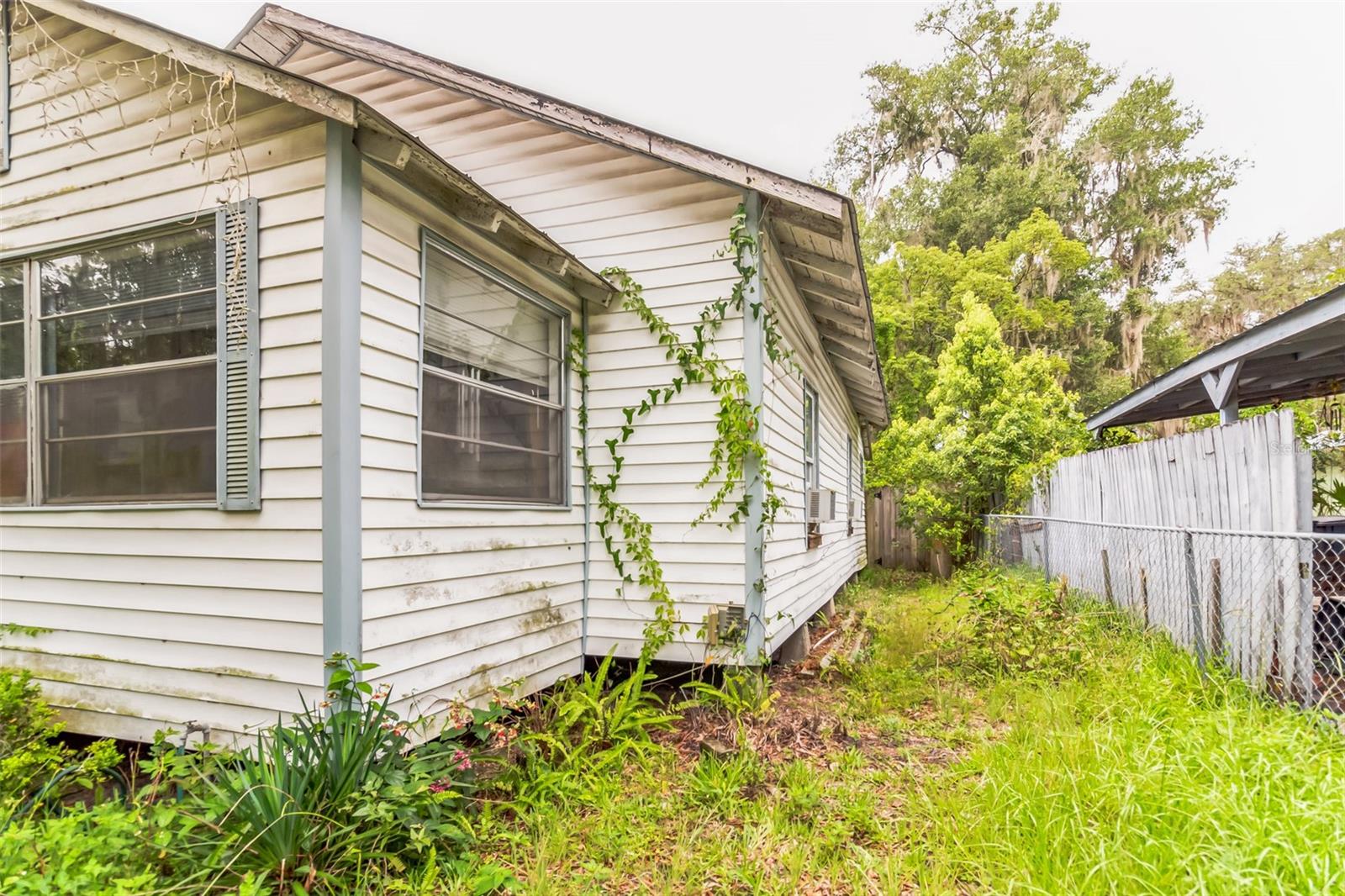 404 SE 15TH STREET