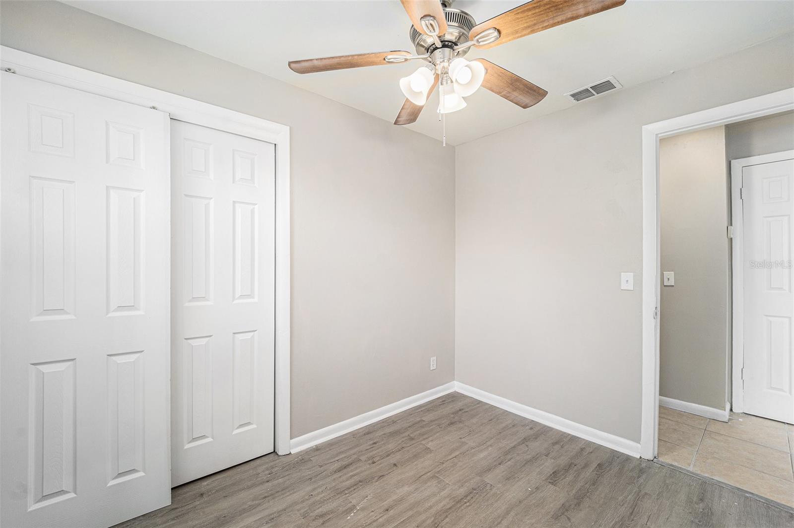 KINGS FOREST - Residential Lease