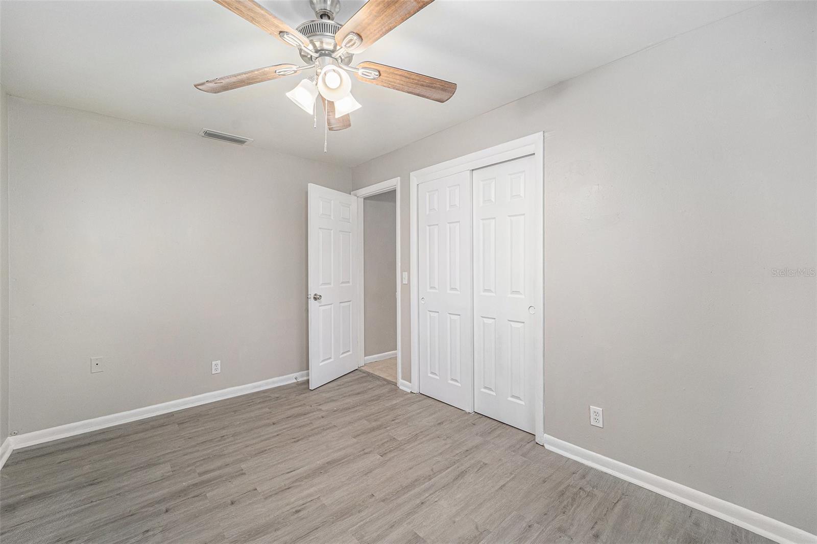 KINGS FOREST - Residential Lease