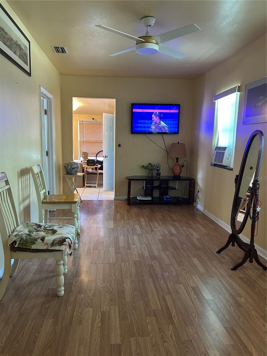 SUNNYLAND PARK 02 BLK 17 KINGSTON - Residential