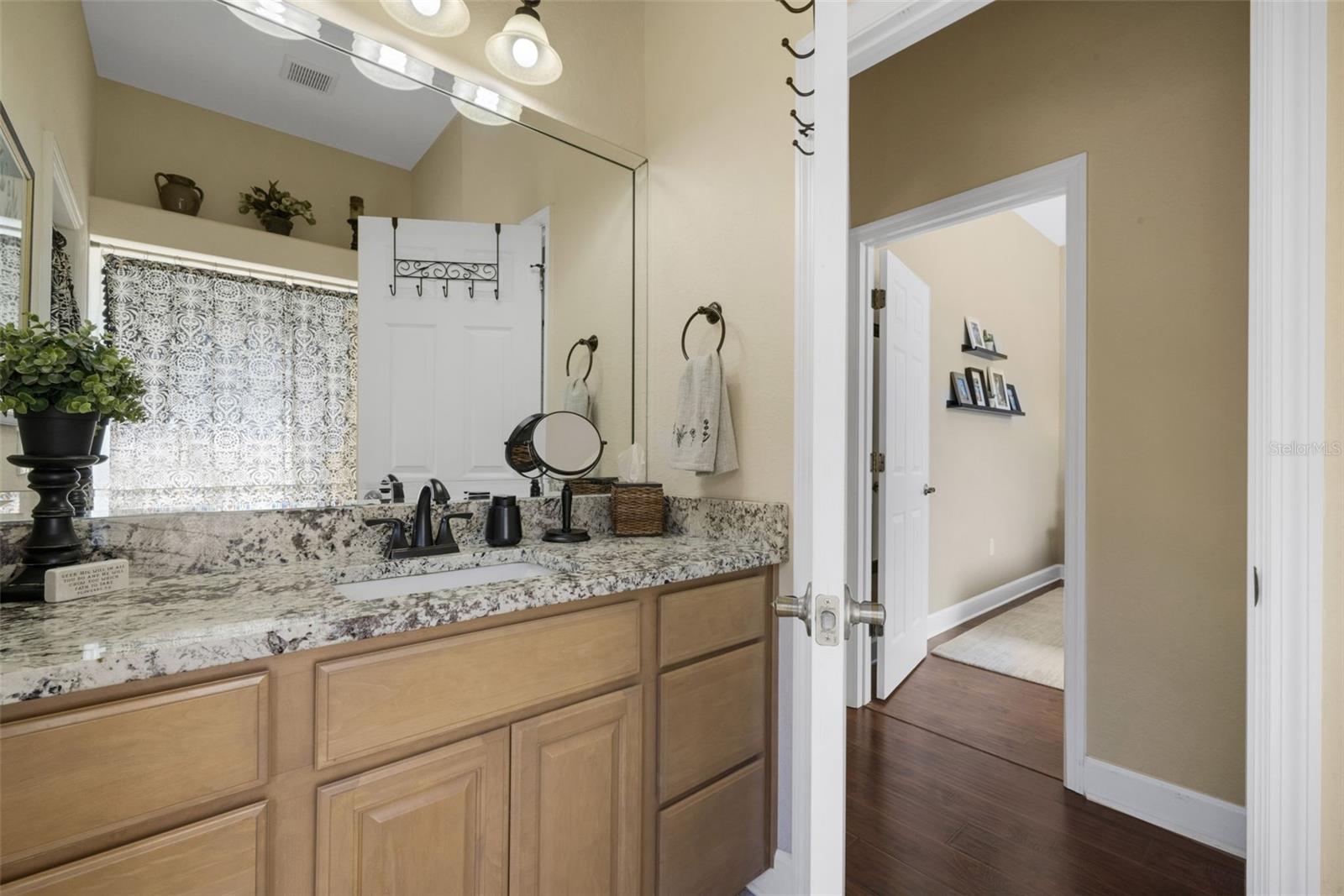 VINTAGE VIEW PH 02 - Residential