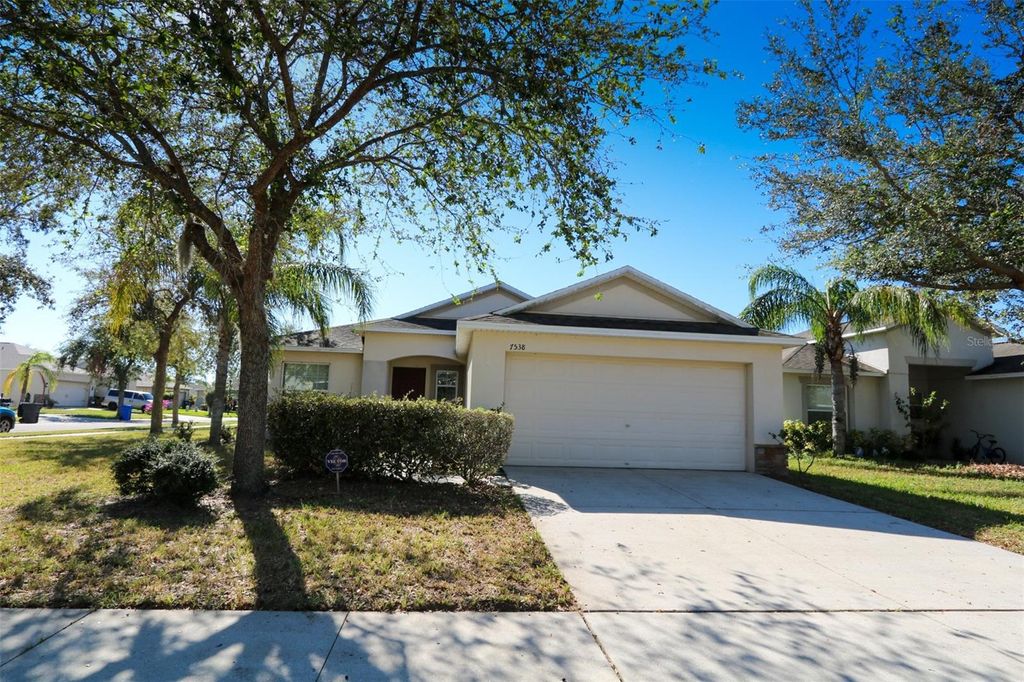 Photo of 7538 Turtle View Drive, Ruskin, FL 33573 (MLS # TB8481536)