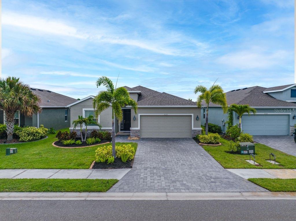 Photo of 6550 Devesta Loop, Palmetto, FL 34221 (MLS # A4656884)