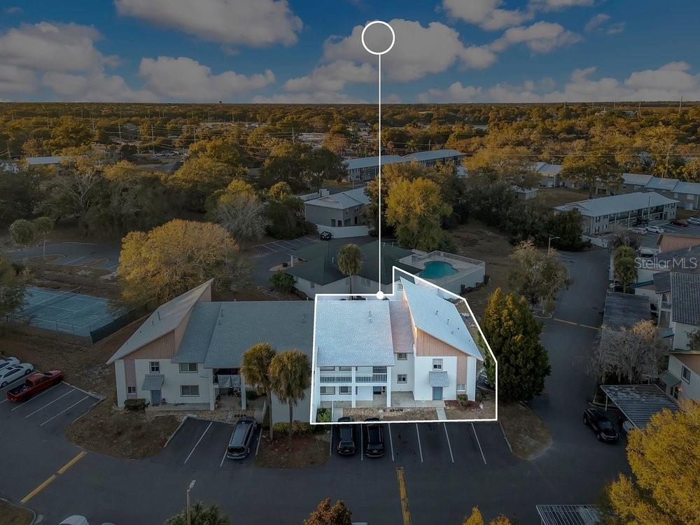 COUNTRY LAKE CONDO - Residential