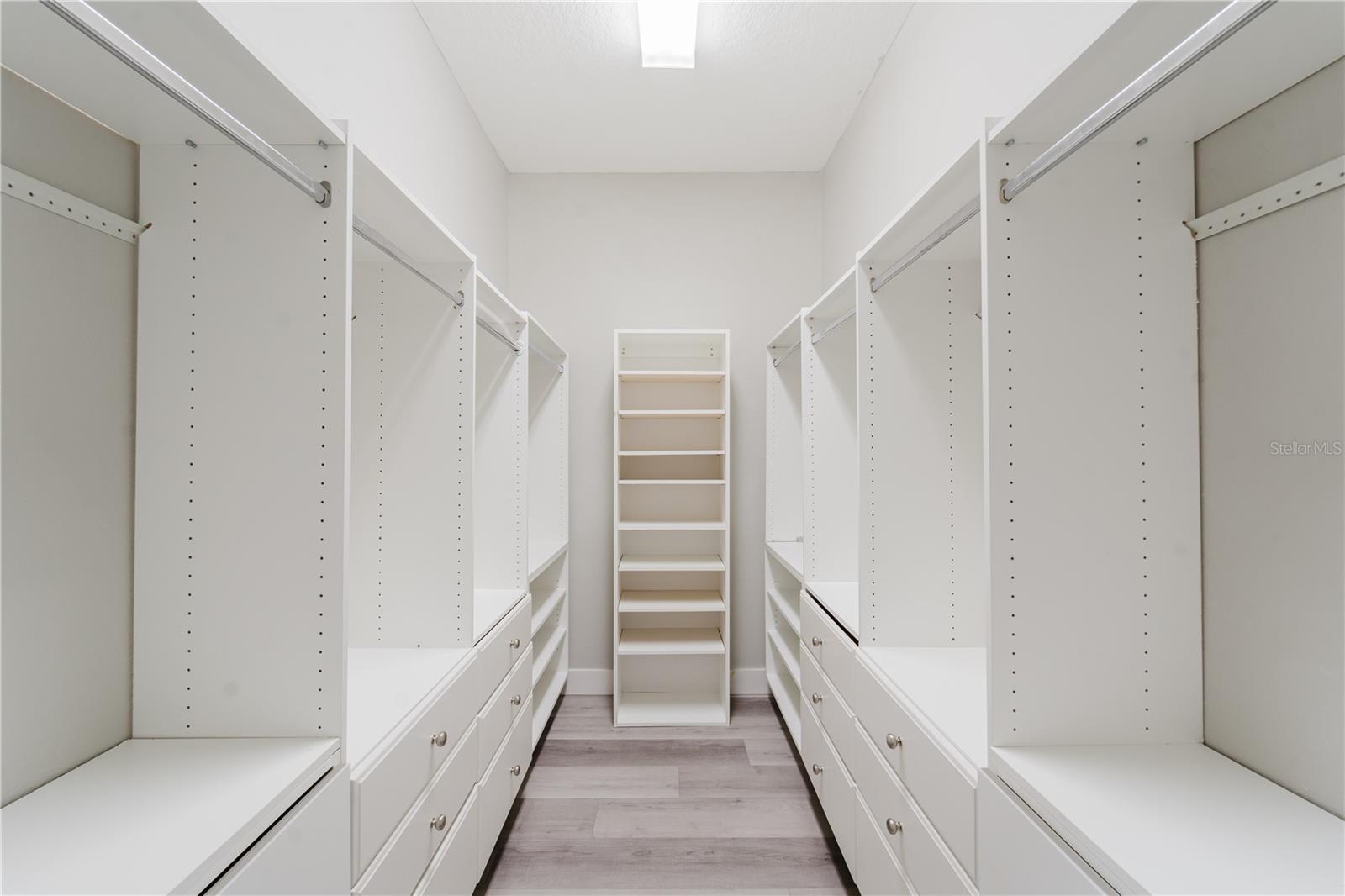 WHITNEY ISLES/BELMERE PH 02 - Residential