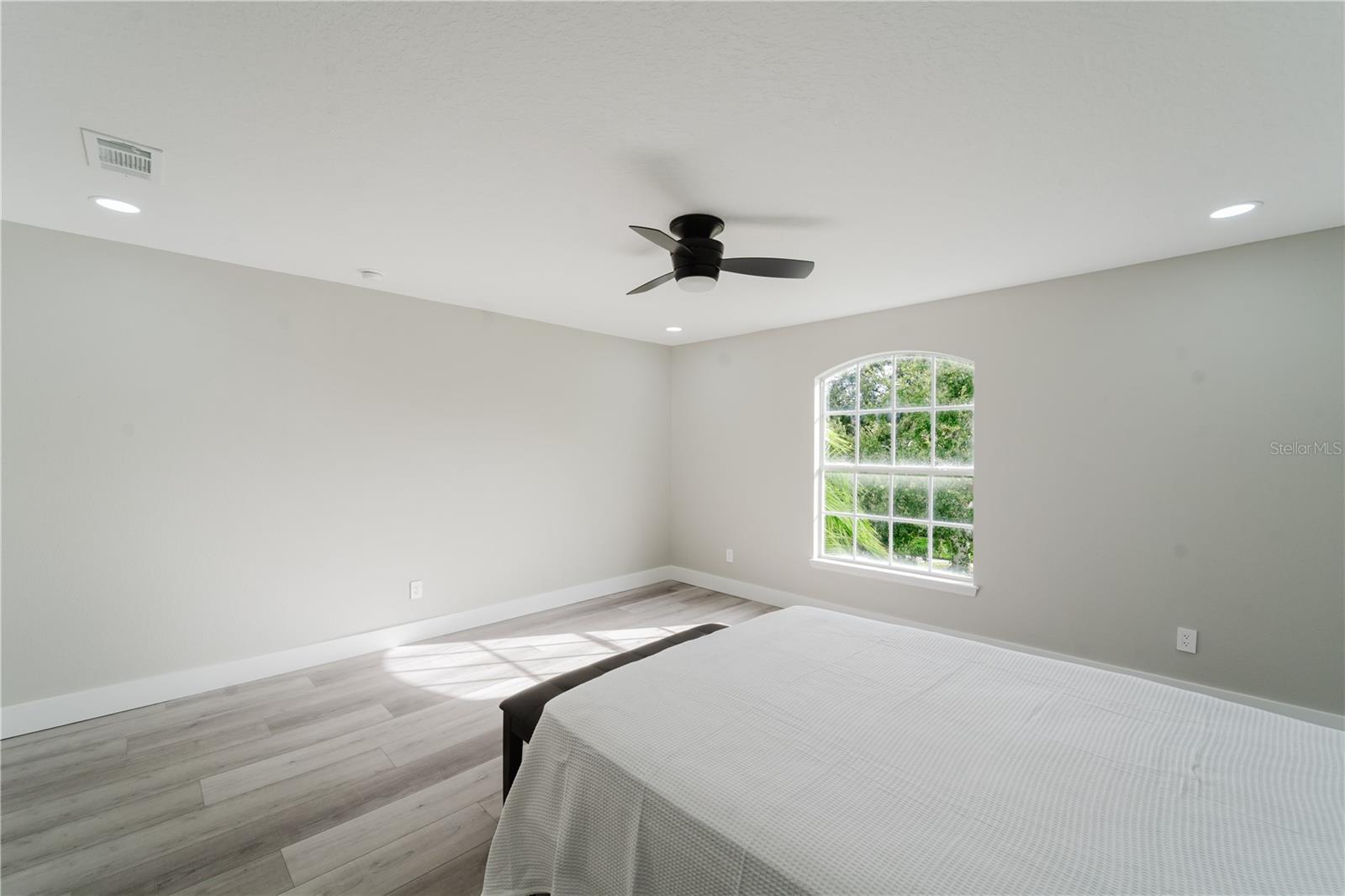 WHITNEY ISLES/BELMERE PH 02 - Residential