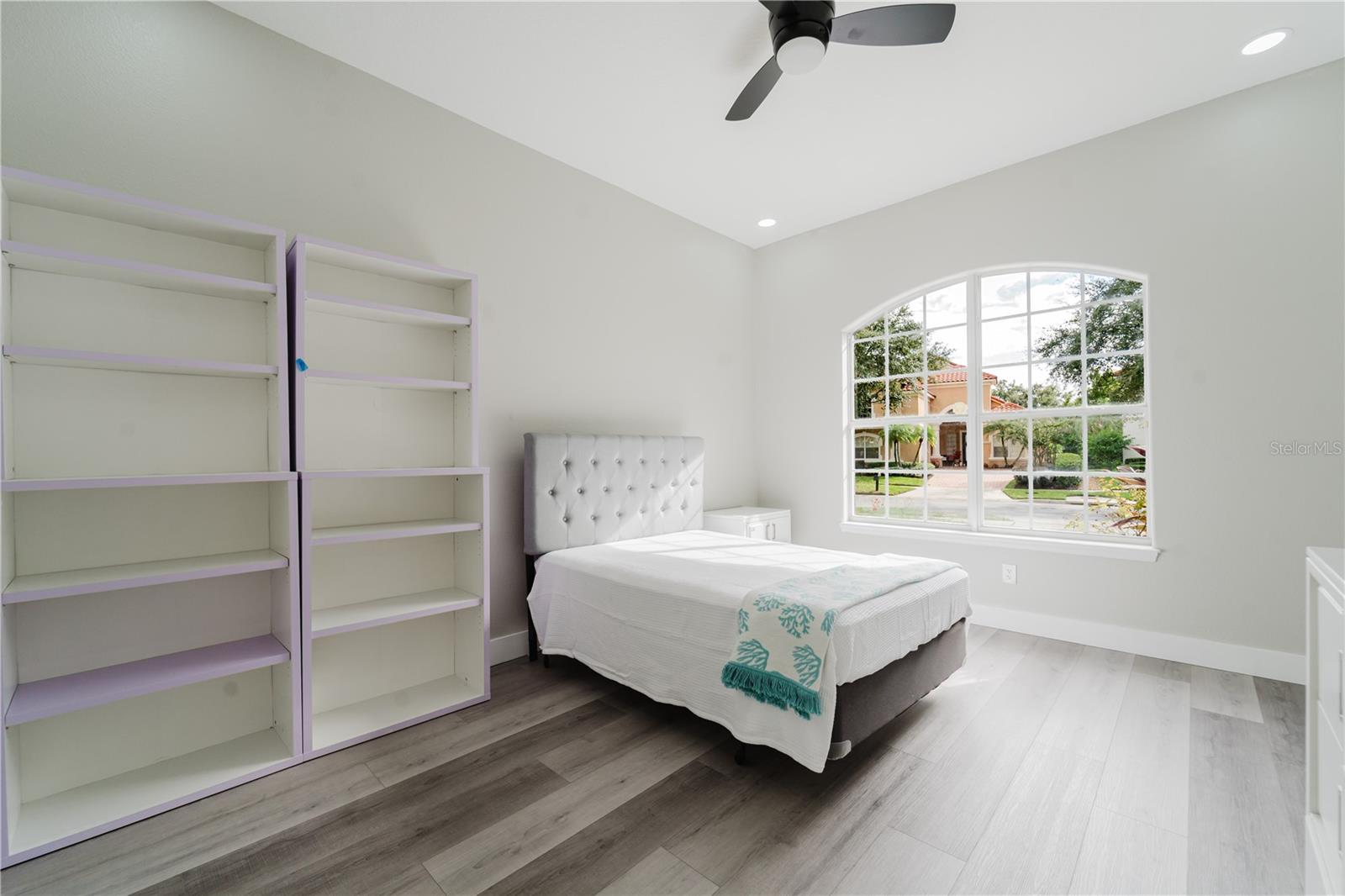 WHITNEY ISLES/BELMERE PH 02 - Residential