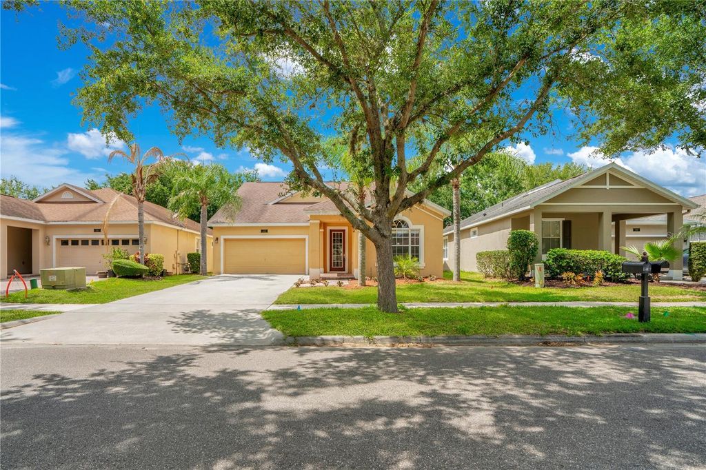 Photo of 13927 Bluebird Pond Road, Windermere, FL 34786 (MLS # O6363255)