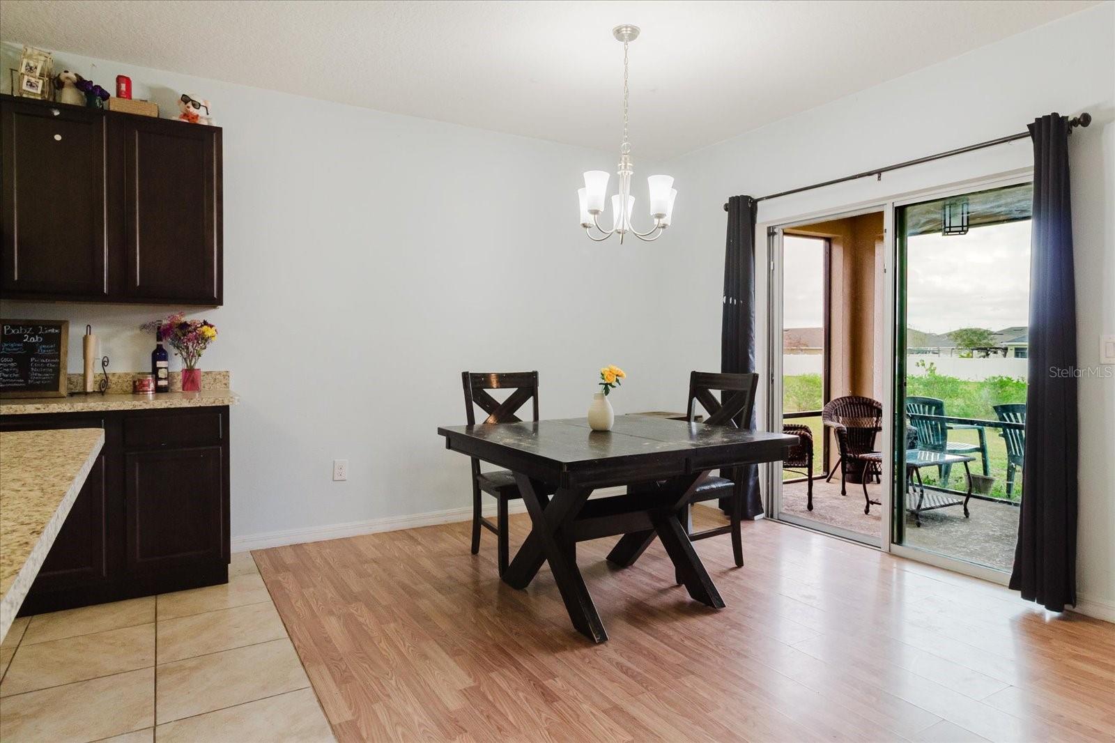 SQUIRES GROVE - Residential