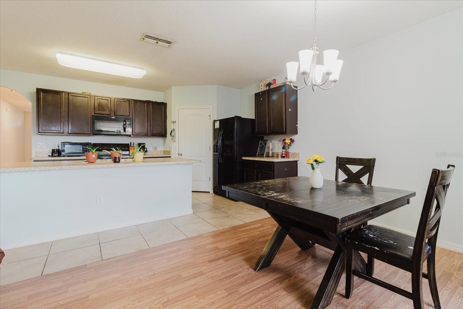 SQUIRES GROVE - Residential