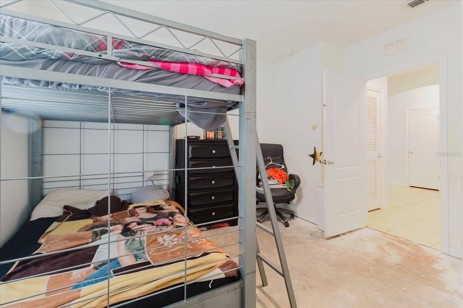 SQUIRES GROVE - Residential