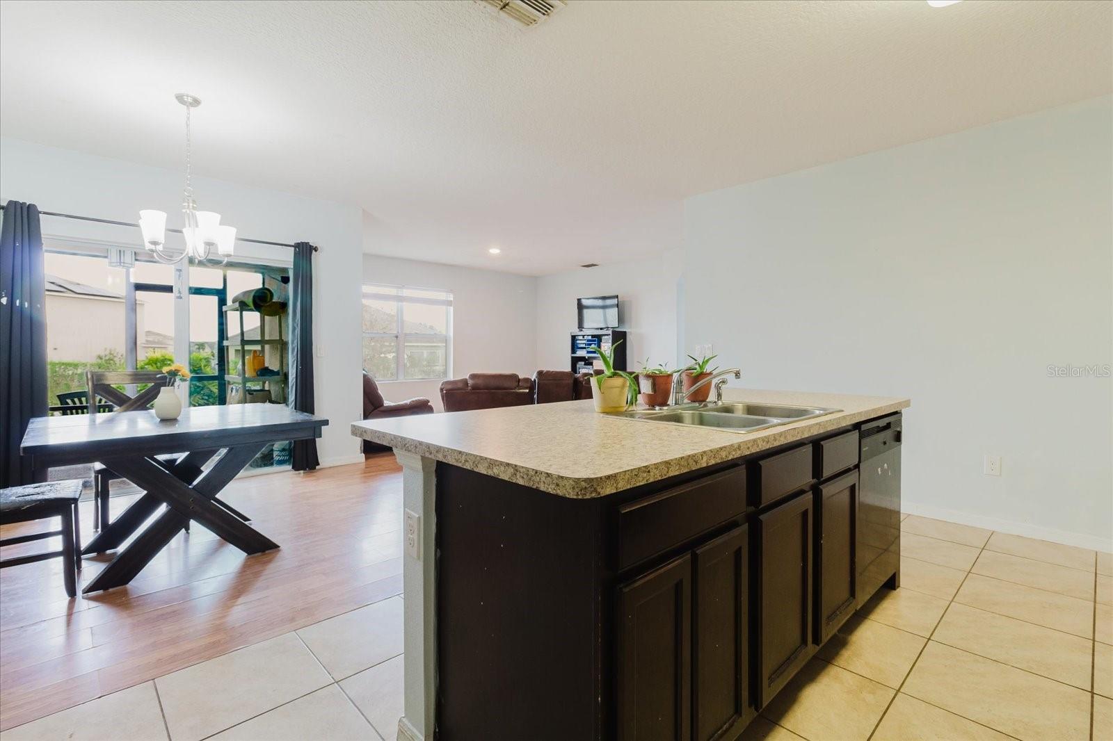 SQUIRES GROVE - Residential