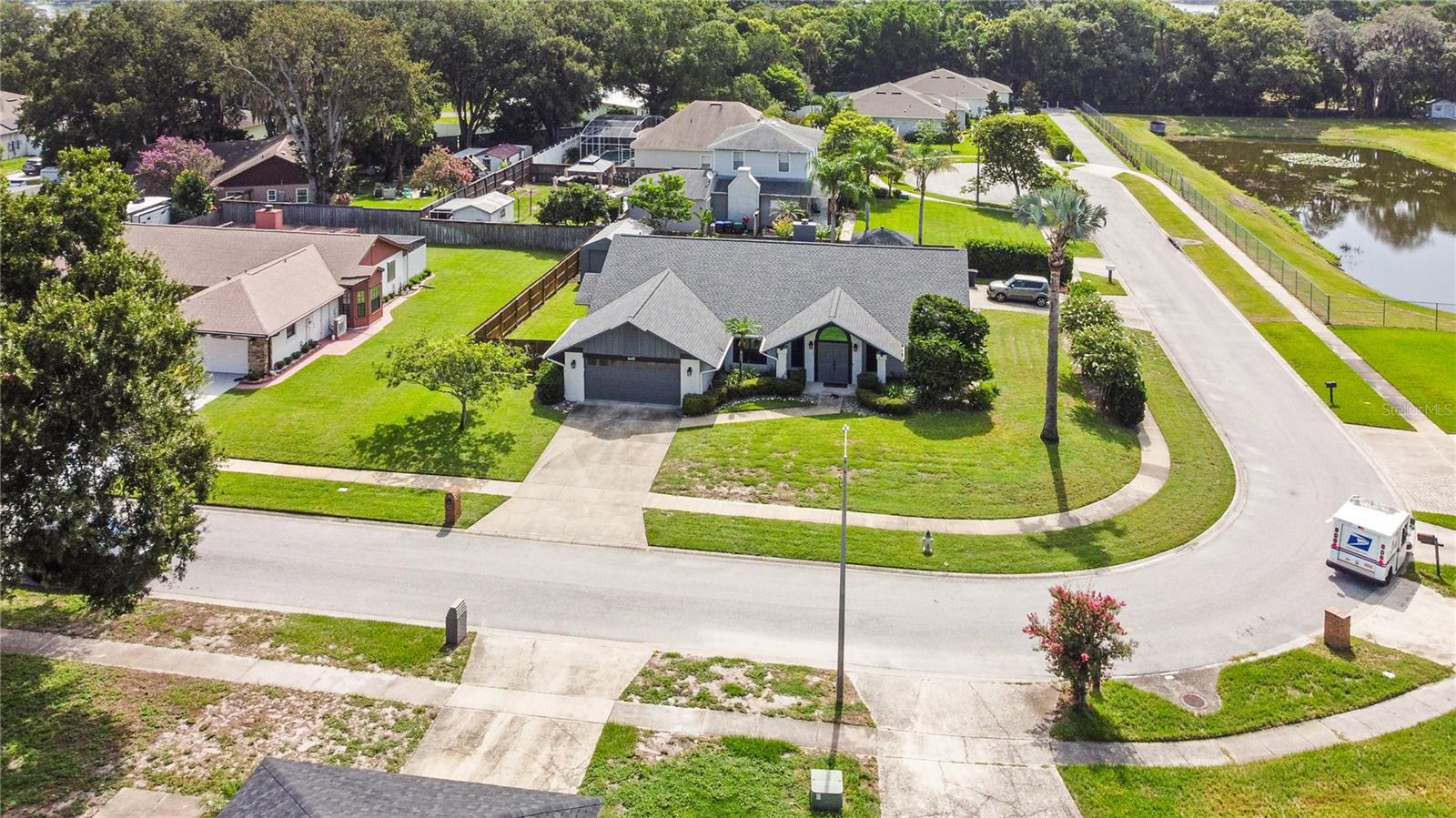 4437 GLENMOOR COURT