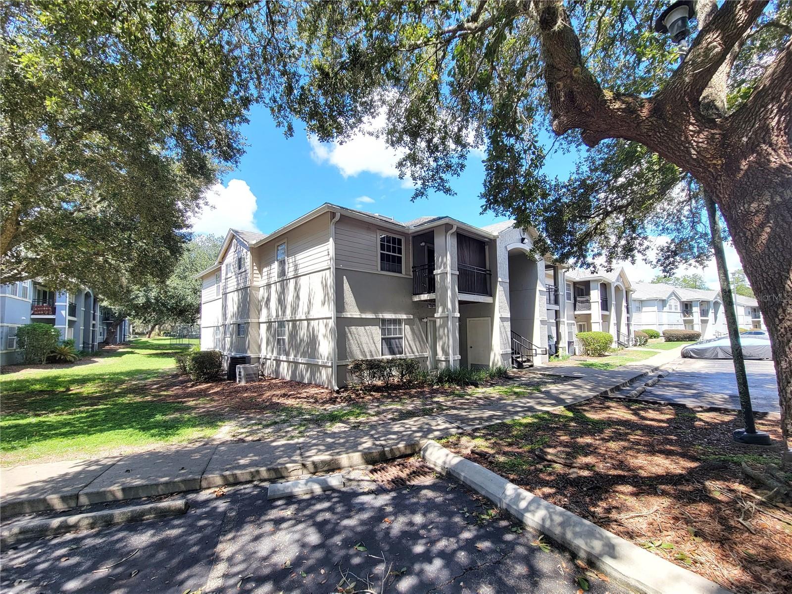 3705 SW 27TH STREET 811