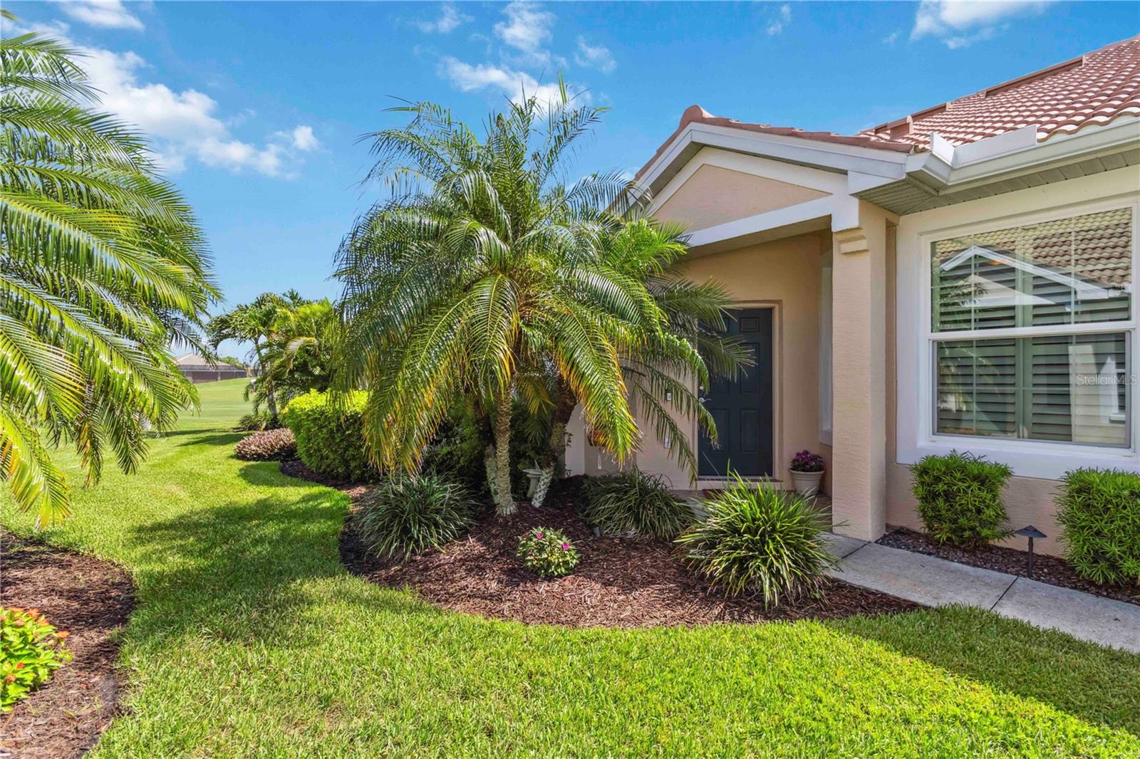 4567 WHISPERING OAKS DR