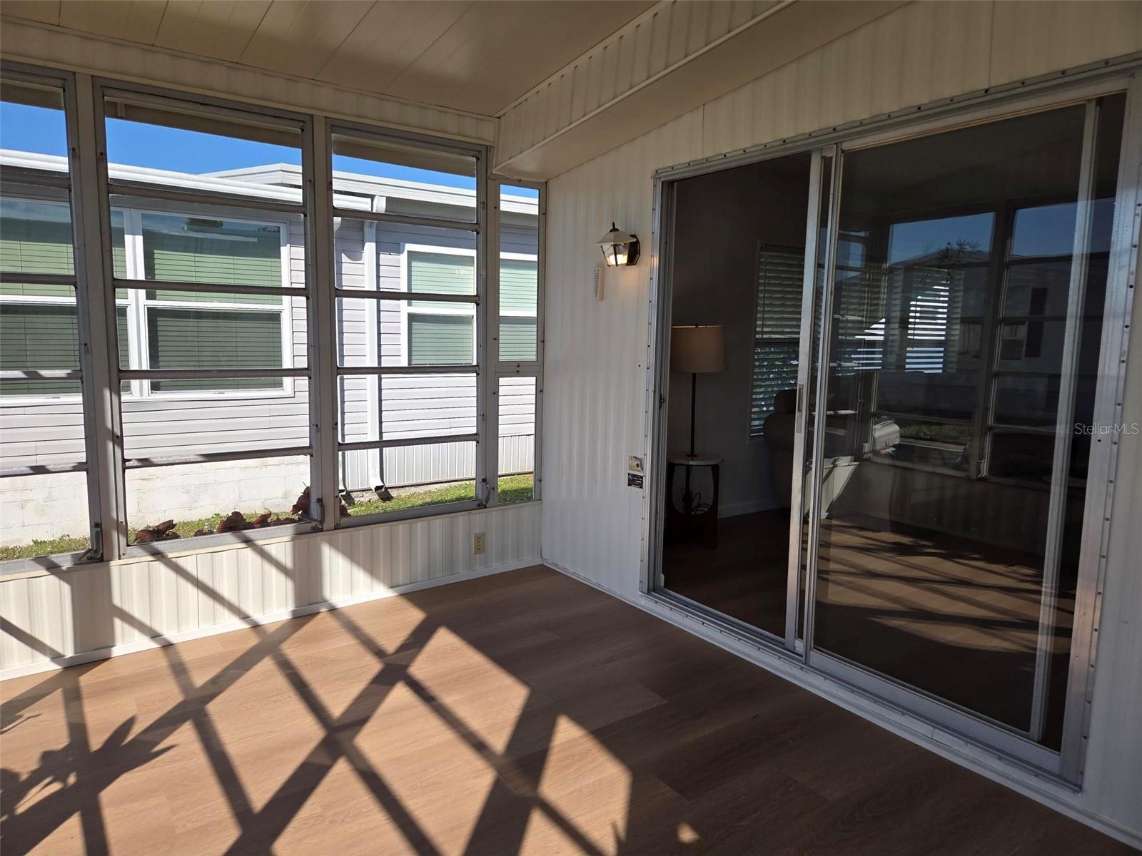 OAKWOOD MANOR - Residential