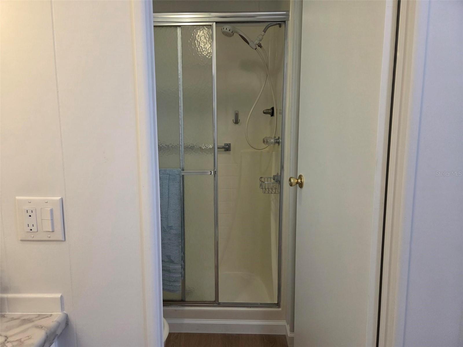 OAKWOOD MANOR - Residential