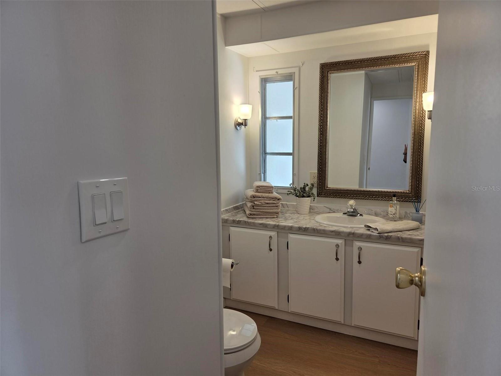 OAKWOOD MANOR - Residential