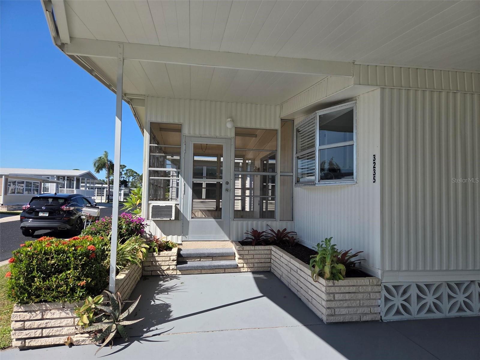 OAKWOOD MANOR - Residential