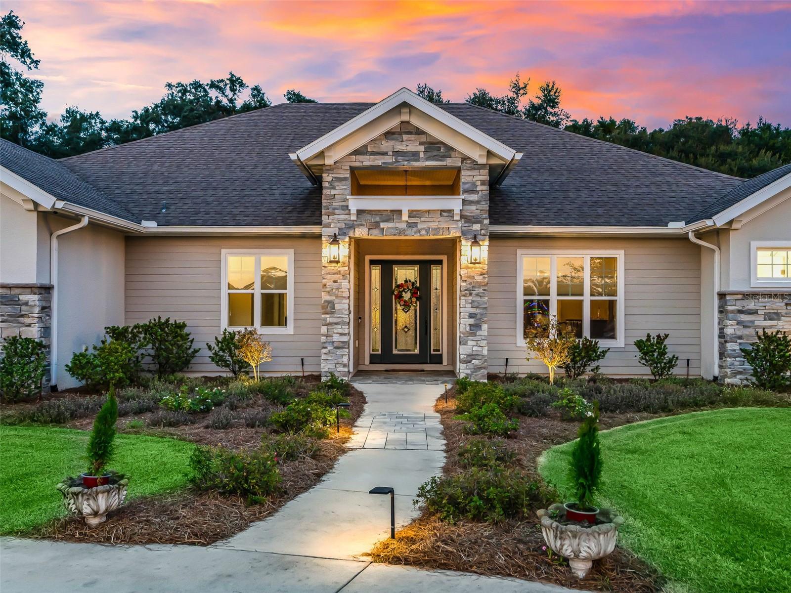 LEGENDARY TRAILS - Residential