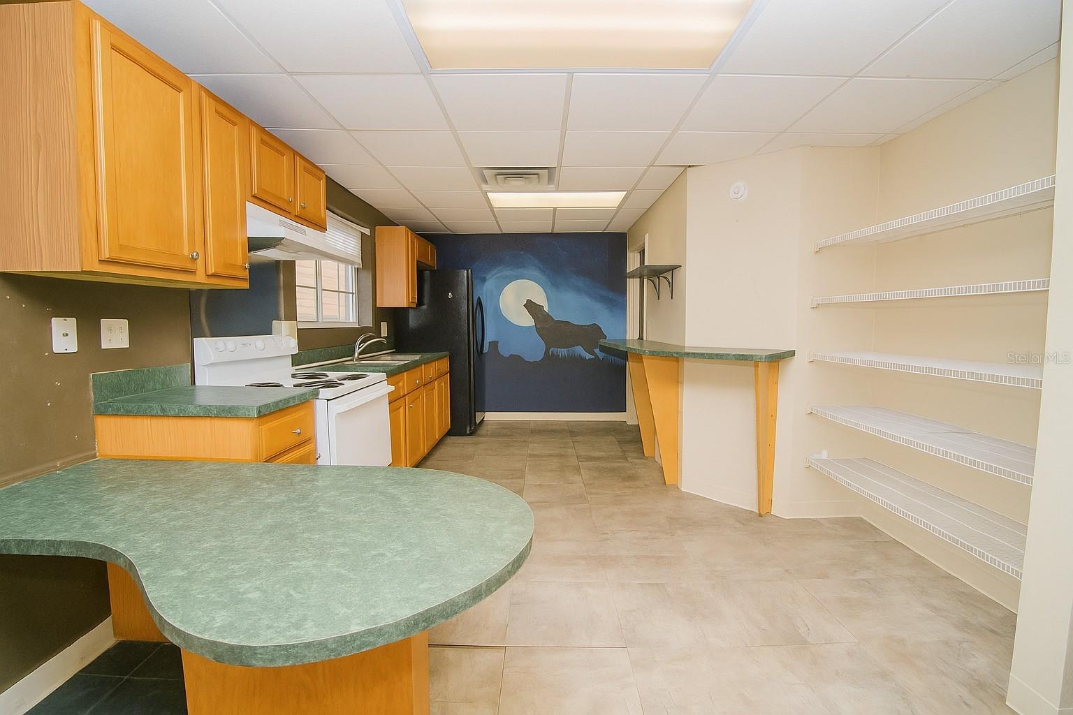 FIRST BOND & MORTAGE CO UNIV GARDENS - Residential Lease