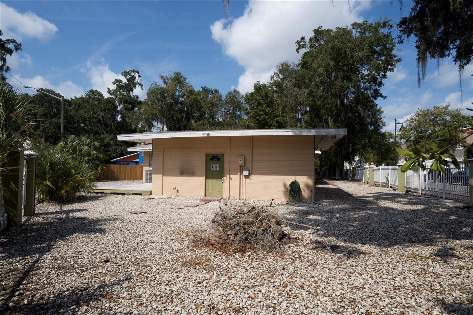 FIRST BOND & MORTAGE CO UNIV GARDENS - Residential Lease