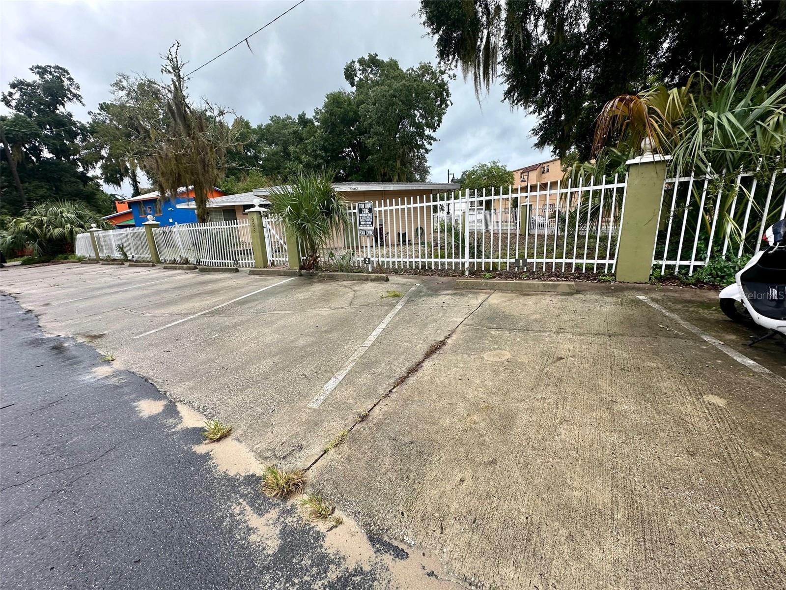 FIRST BOND & MORTAGE CO UNIV GARDENS - Residential Lease