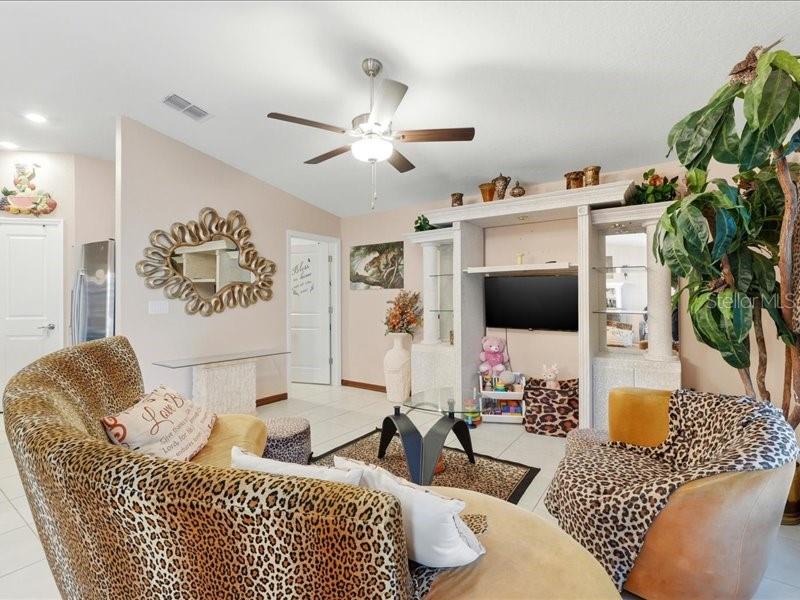 WIND MEADOWS SOUTH - Residential