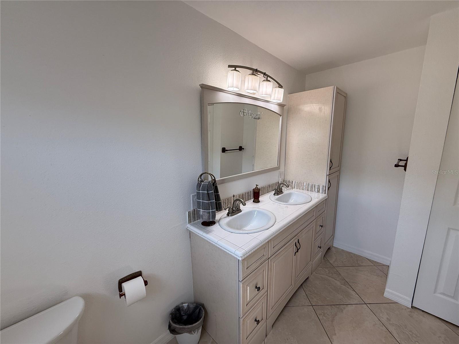 GEORGETOWNE - Residential Lease