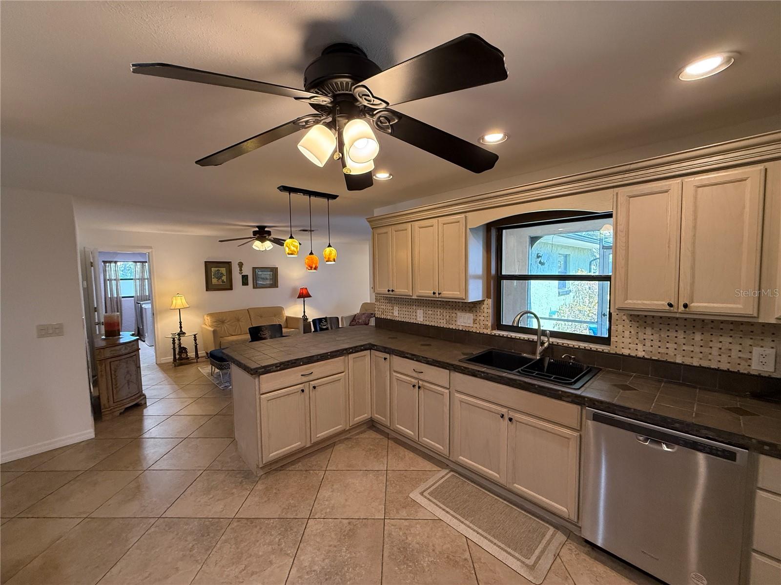 GEORGETOWNE - Residential Lease