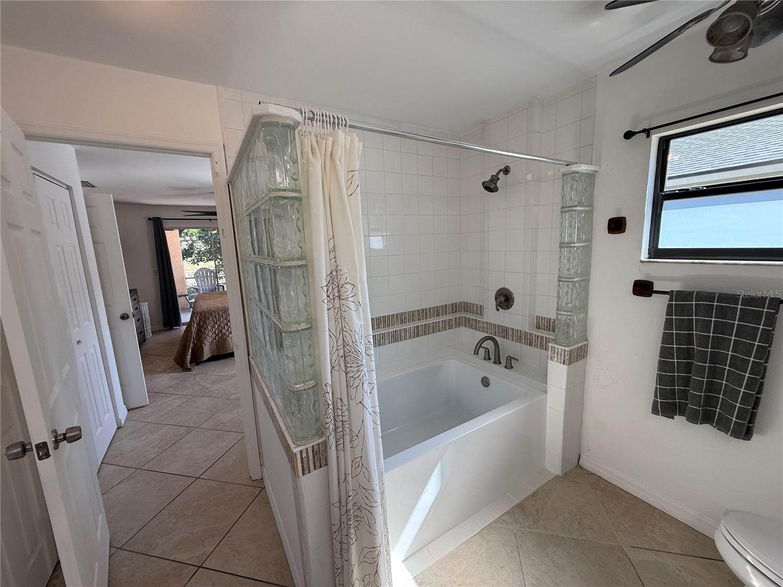 GEORGETOWNE - Residential Lease