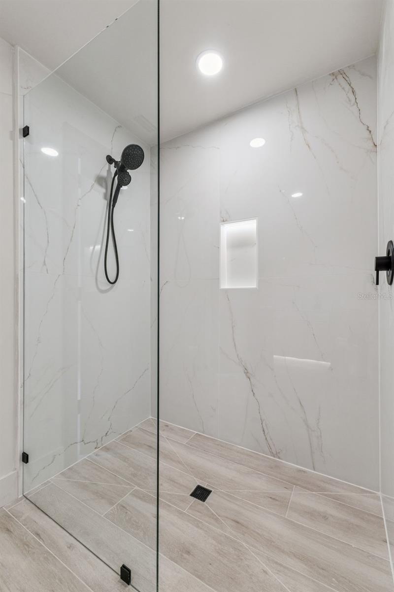 TALIS CROSSING - Residential