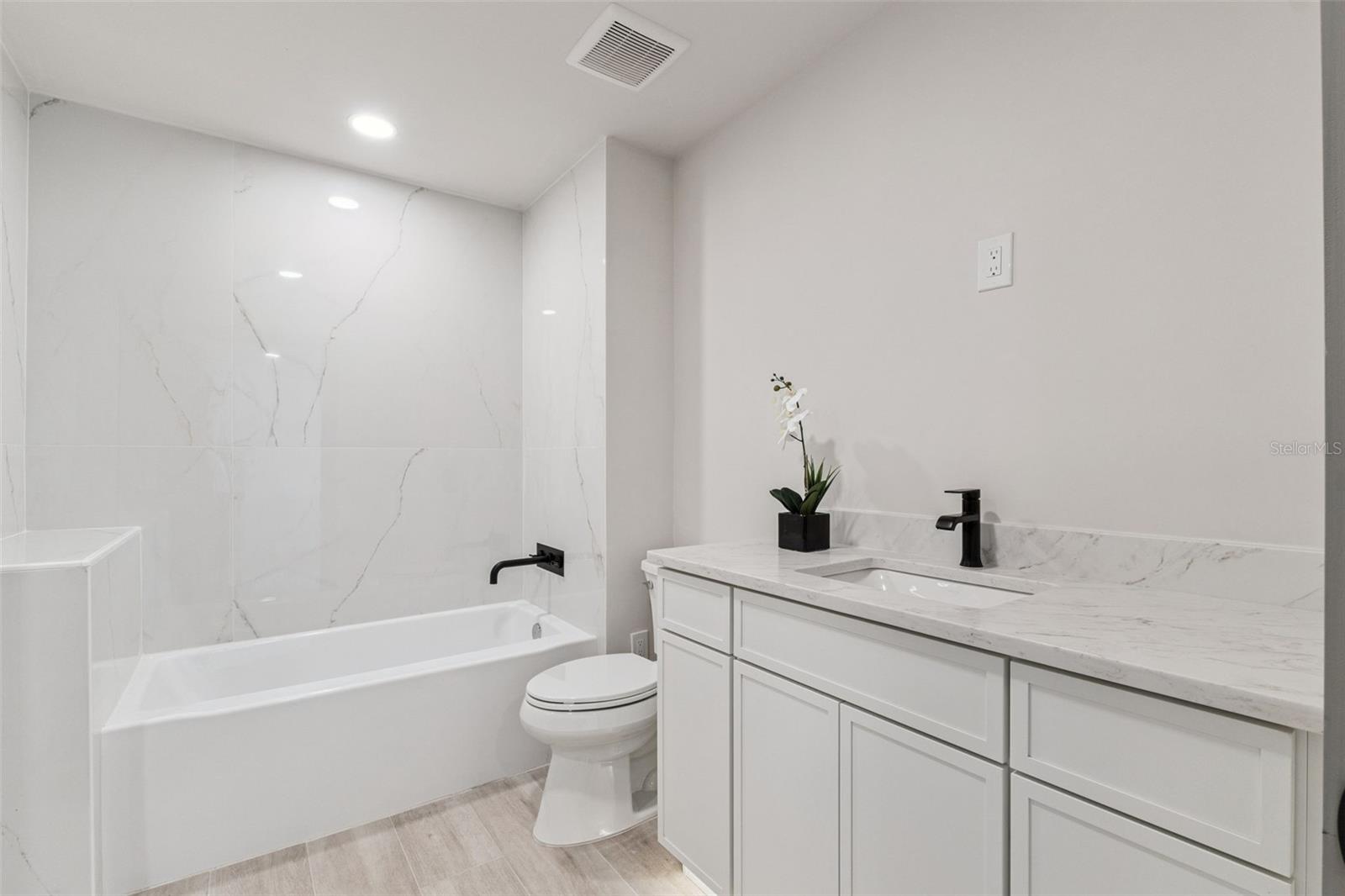 TALIS CROSSING - Residential