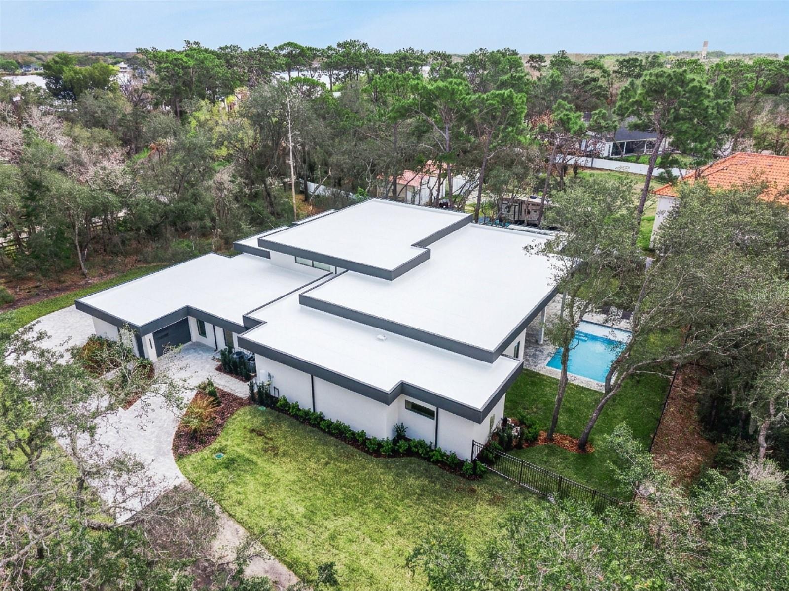 TALIS CROSSING - Residential