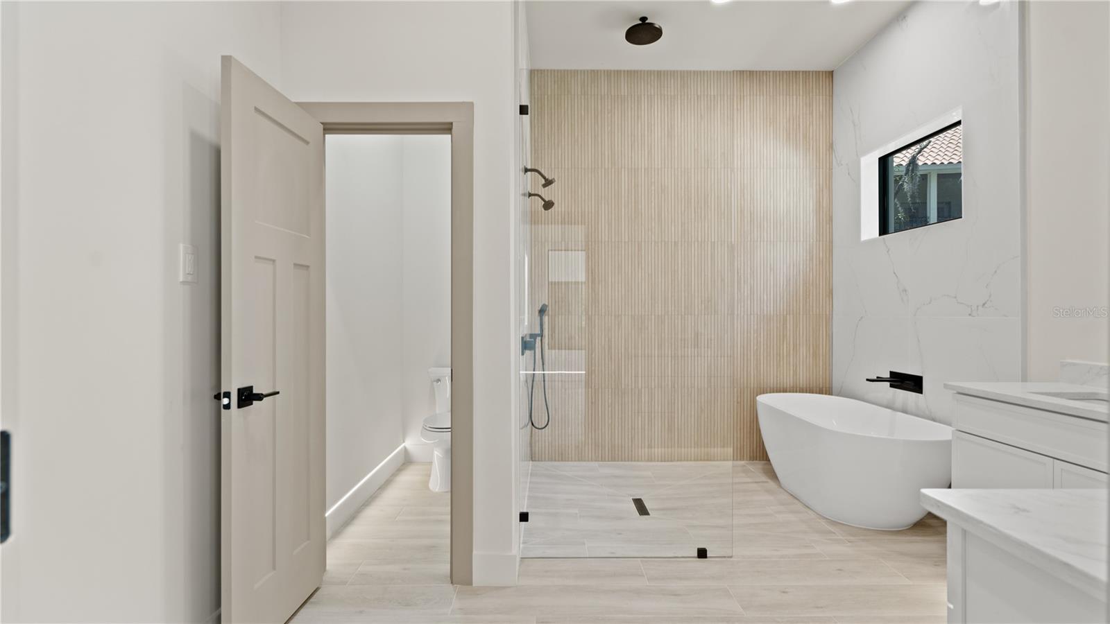 TALIS CROSSING - Residential