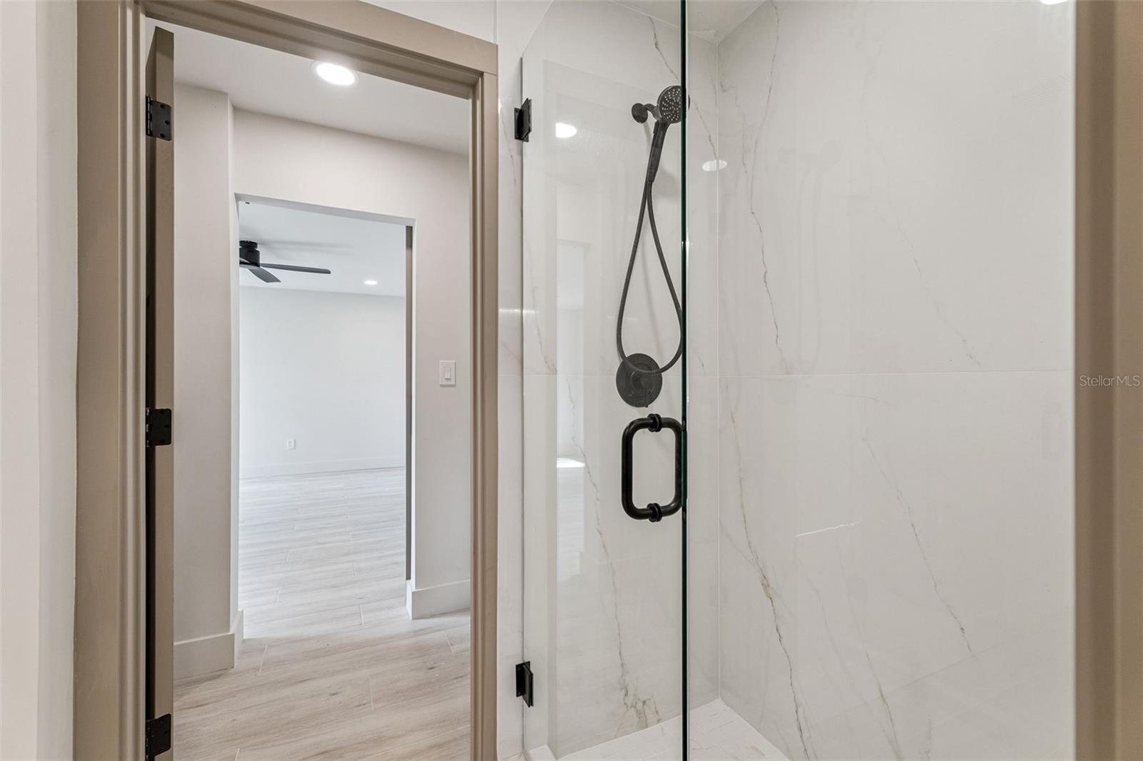 TALIS CROSSING - Residential