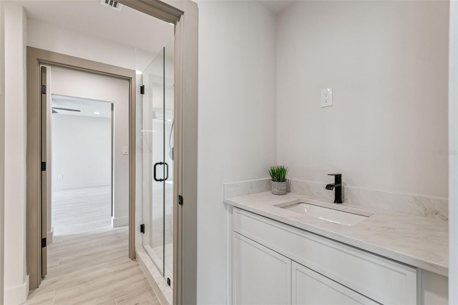 TALIS CROSSING - Residential