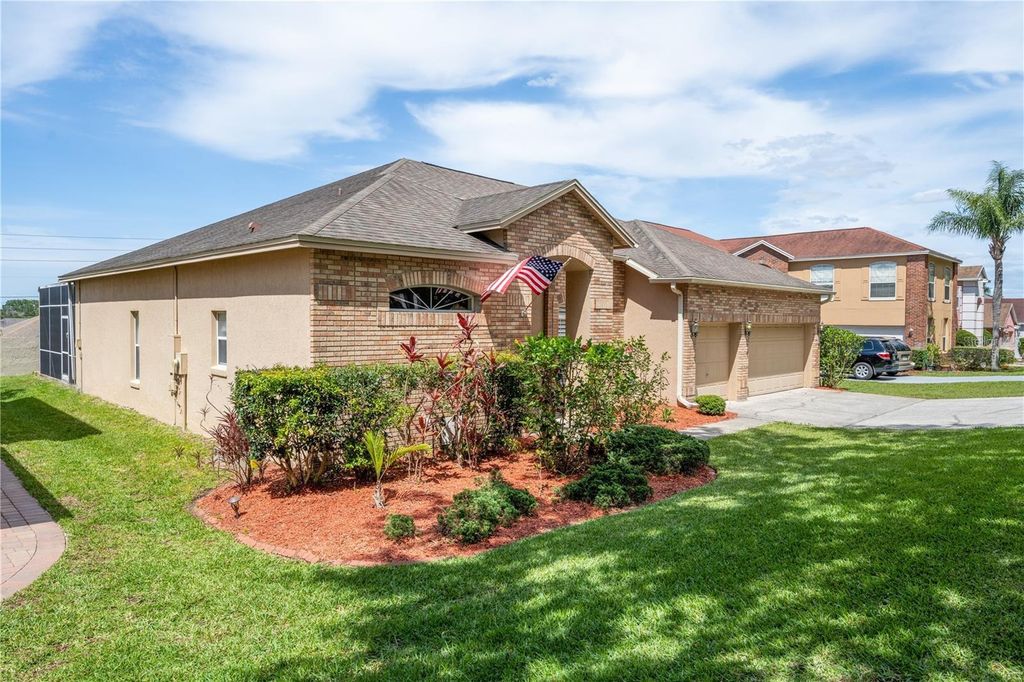 Photo of 7841 Belvoir Drive, Orlando, FL 32835 (MLS # O6397954)