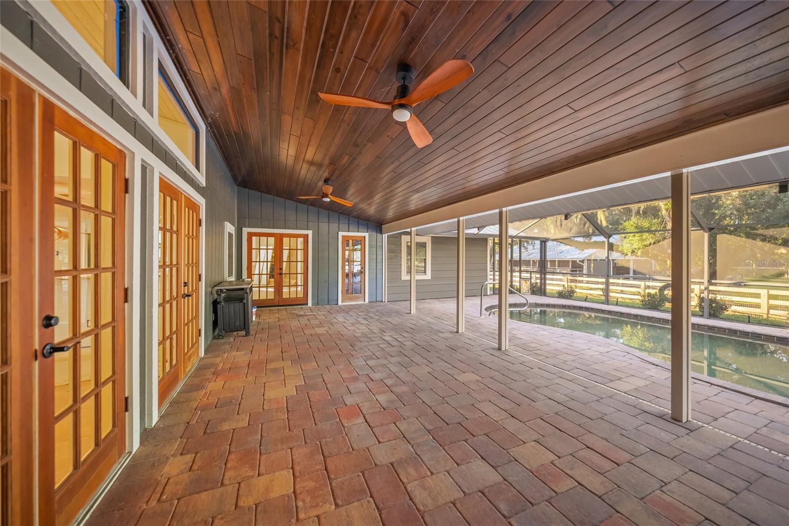 SADDLE CREEK - Residential