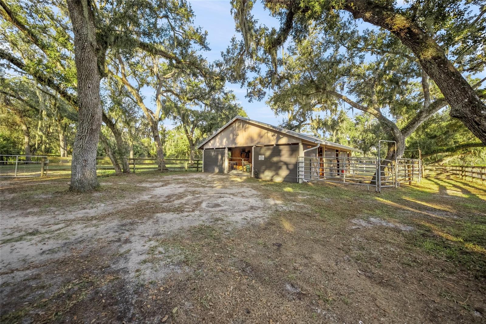 SADDLE CREEK - Residential