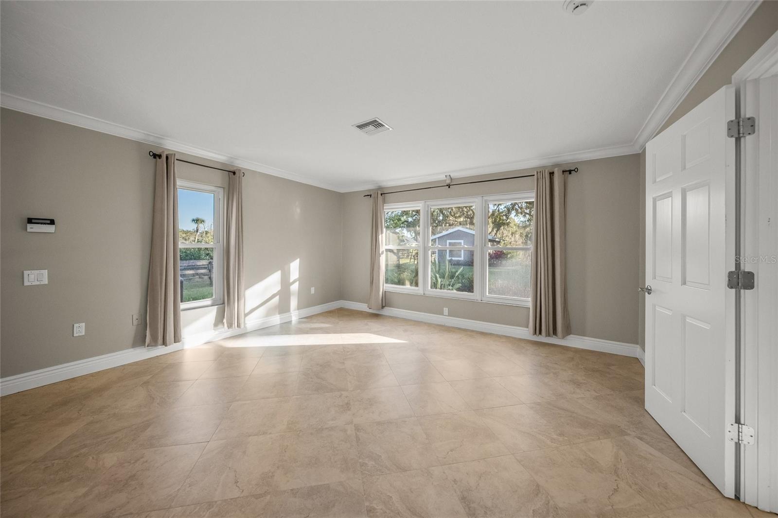 SADDLE CREEK - Residential