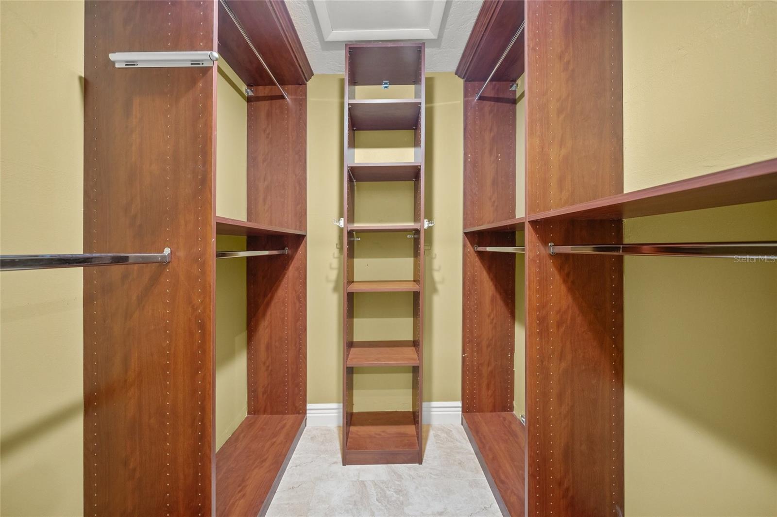 SADDLE CREEK - Residential