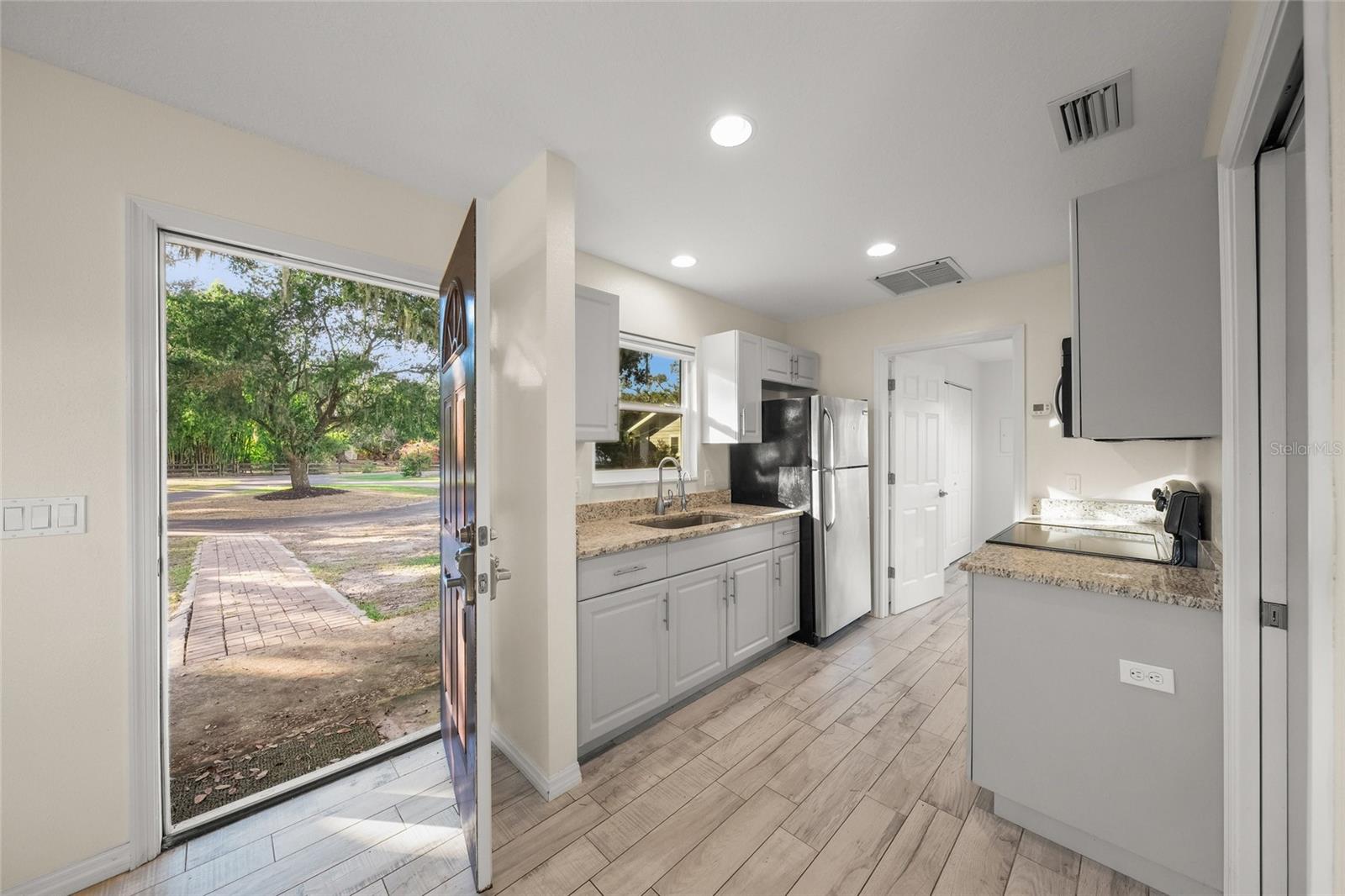 SADDLE CREEK - Residential