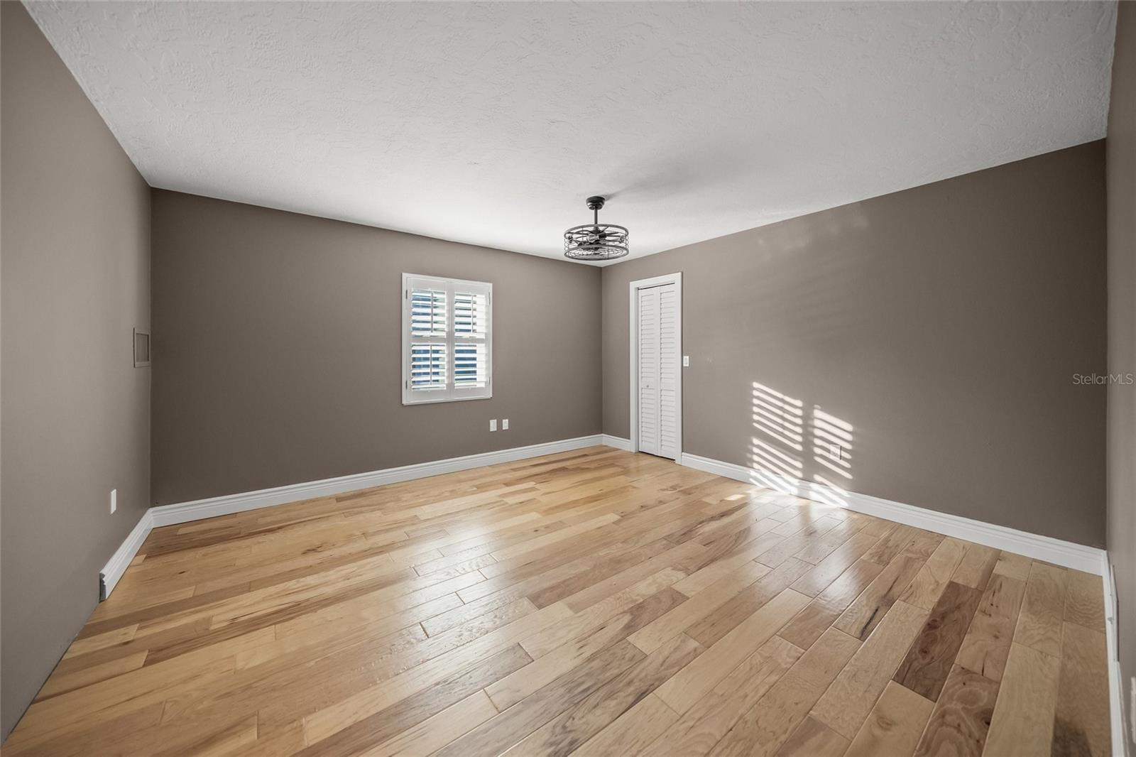 SADDLE CREEK - Residential